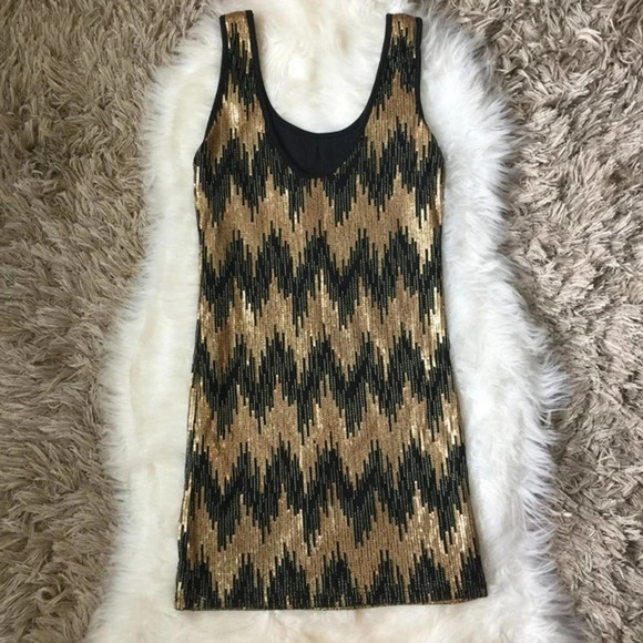 MINKPINK | Gold Sequin Metallic Chevron Bodycon Dress - Picture 4 of 8